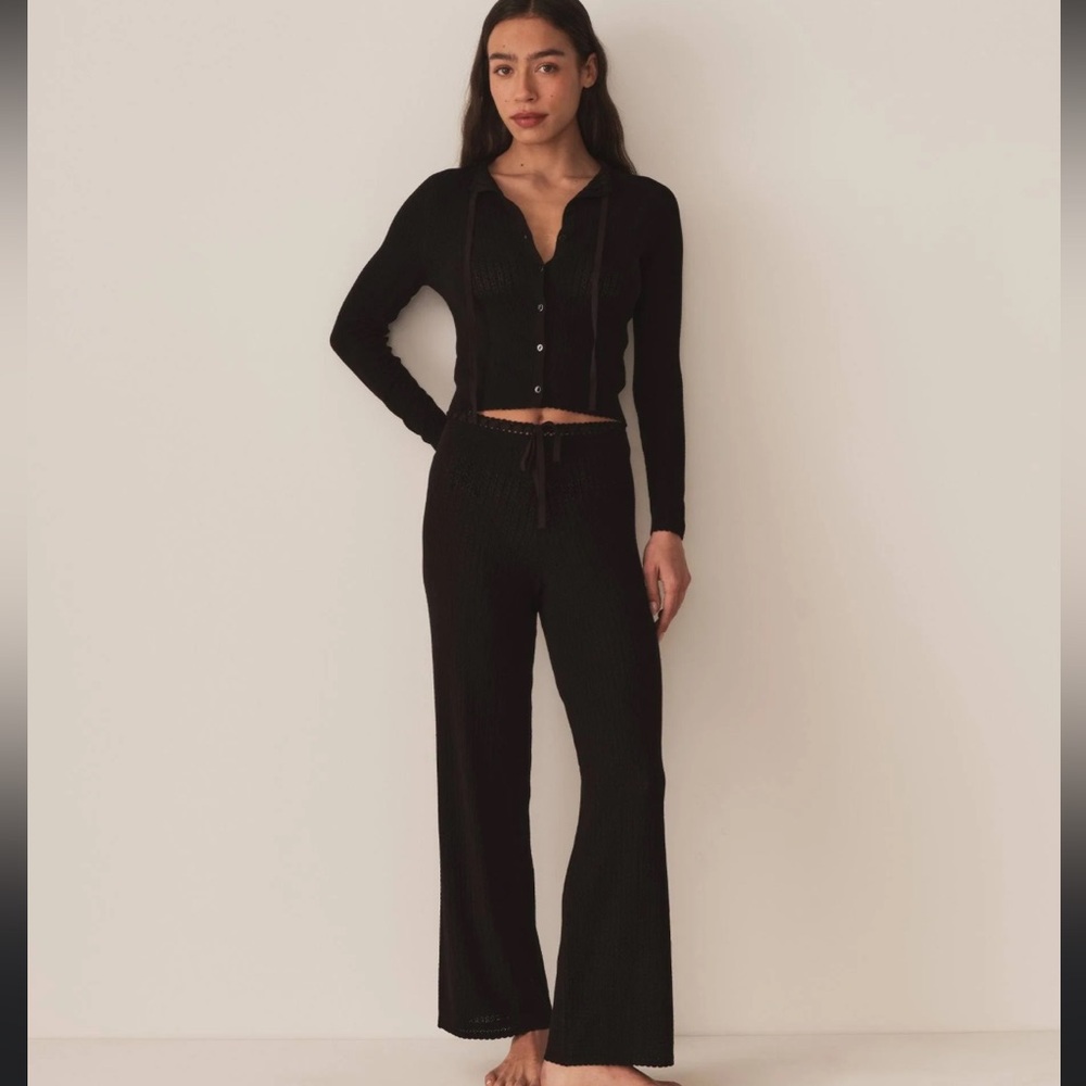 Doen Evonne Knit Pant in Black - Picture 2 of 5